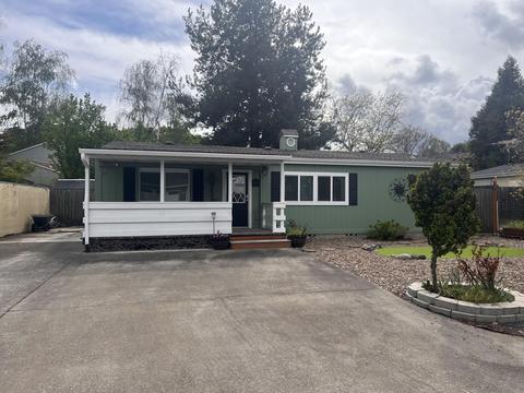 156 Meadow Ln, Eagle Point, OR 97524 photo 2