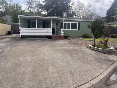 156 Meadow Ln, Eagle Point, OR 97524 photo 1