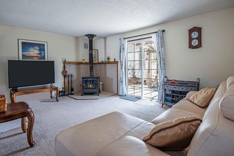 63390 Cimarron Dr, Bend, OR 97701 photo 2