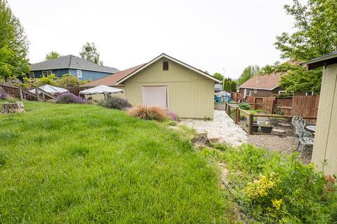1041 Highlands Dr, Eagle Point, OR 97524 photo 19