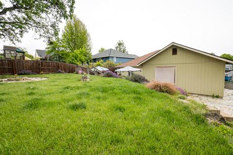 1041 Highlands Dr, Eagle Point, OR 97524 photo 18