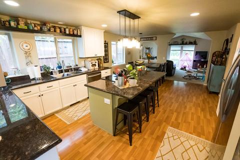 1041 Highlands Dr, Eagle Point, OR 97524 photo 95