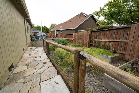 1041 Highlands Dr, Eagle Point, OR 97524 photo 21