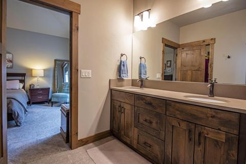 56563 Celestial Dr, Bend, OR 97707 photo 9
