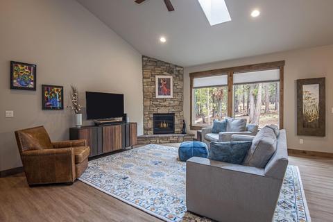 56563 Celestial Dr, Bend, OR 97707 photo 4