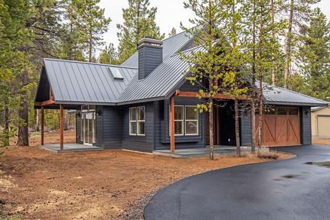 16844 Downey Rd, Bend, OR 97707 photo 2