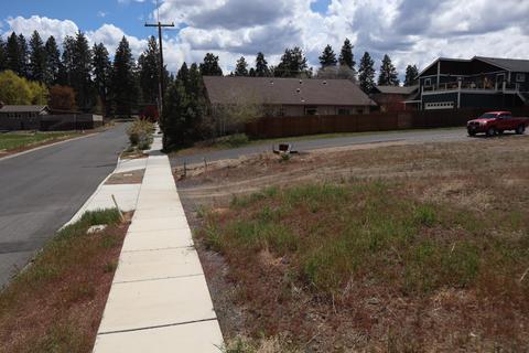 2109 NE 11th Pl, Bend, OR 97701 photo 8