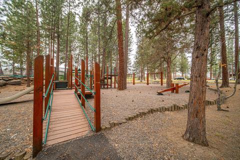 61957 Fall Creek Loop, Bend, OR 97702 photo 42