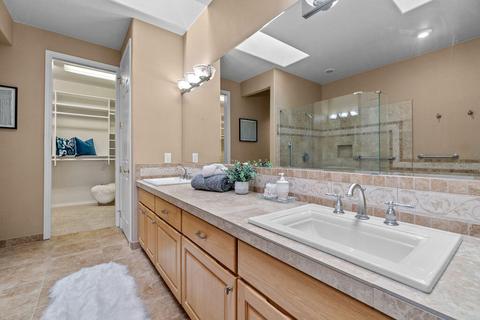 61957 Fall Creek Loop, Bend, OR 97702 photo 17