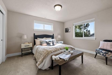 20880 Rorick Dr, Bend, OR 97701 photo 24