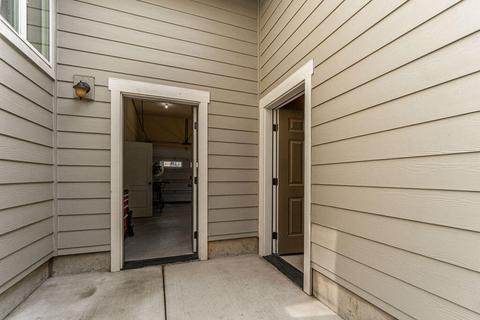 20880 Rorick Dr, Bend, OR 97701 photo 38