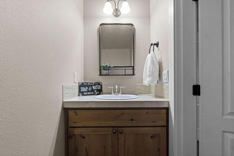 20880 Rorick Dr, Bend, OR 97701 photo 26