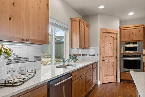 20880 Rorick Dr, Bend, OR 97701 photo 12