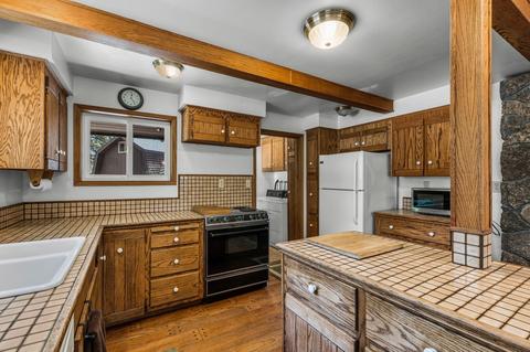 15100 Yellow Pine Loop, Bend, OR 97707 photo 9