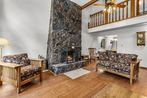 15100 Yellow Pine Loop, Bend, OR 97707 photo 4