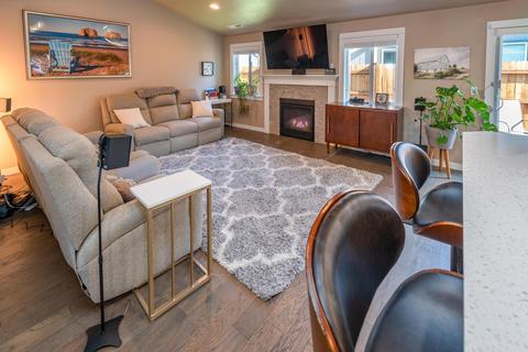 21166 Darnel Ave, Bend, OR 97702 photo 2