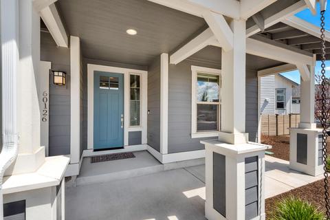 60126 SE Ruby Peak Loop, Bend, OR 97702 photo 2