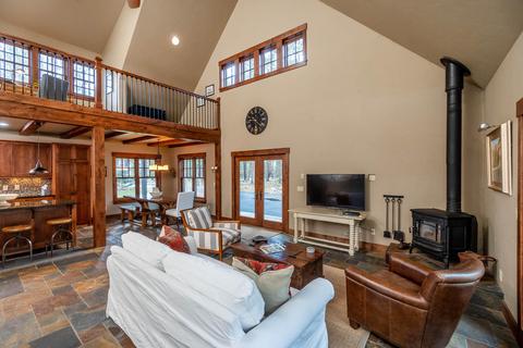 56055 Savage Dr, Bend, OR 97707 photo 8