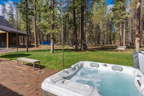 56055 Savage Dr, Bend, OR 97707 photo 28