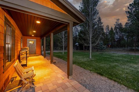 56055 Savage Dr, Bend, OR 97707 photo 4