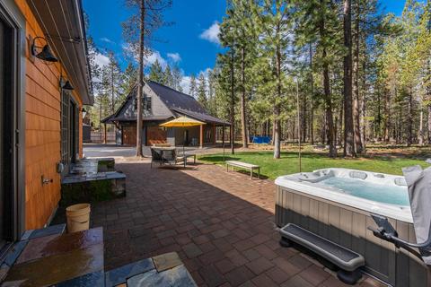 56055 Savage Dr, Bend, OR 97707 photo 29