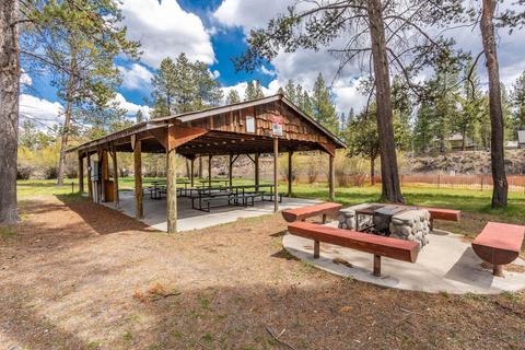 17061 Island Loop Way, Bend, OR 97707 photo 26