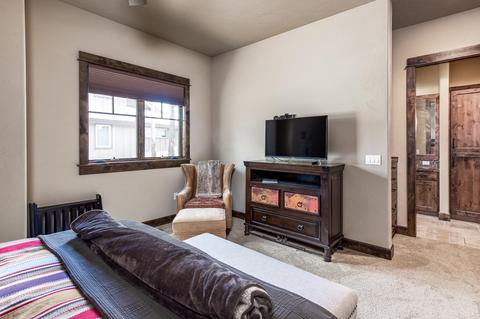 56766 Dancing Rock Loop, Bend, OR 97707 photo 26