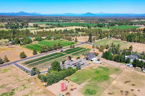 18615 Pinehurst Rd, Bend, OR 97703 photo 4