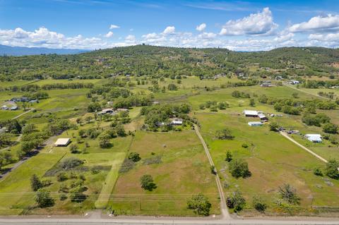 12121 Highway 62, Eagle Point, OR 97524 photo 4