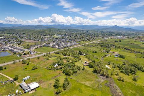12121 Highway 62, Eagle Point, OR 97524 photo 17