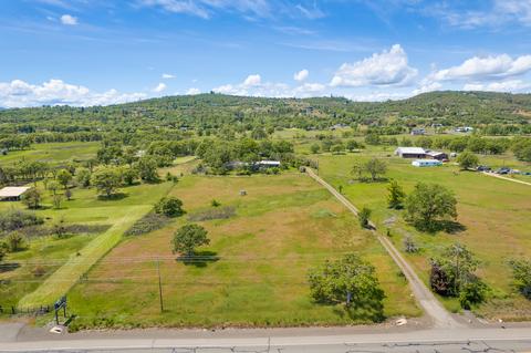 12121 Highway 62, Eagle Point, OR 97524 photo 3