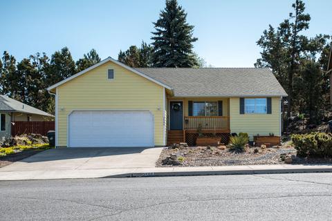 2586 NE Moonlight Dr, Bend, OR 97701 photo 2