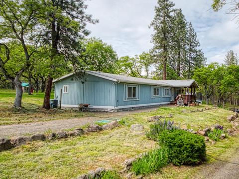 125 Craiglea Dr, Eagle Point, OR 97524 photo 2