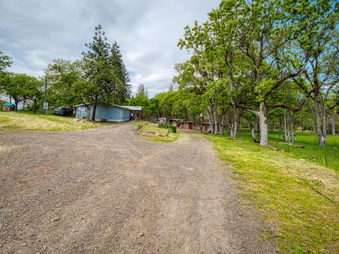 125 Craiglea Dr, Eagle Point, OR 97524 photo 4