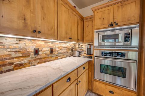 19654 Splashy Rapids Ct, Bend, OR 97702 photo 24