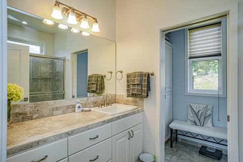10585 E Evans Creek Rd, Rogue River, OR 97537 photo 17