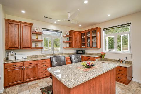 10585 E Evans Creek Rd, Rogue River, OR 97537 photo 11
