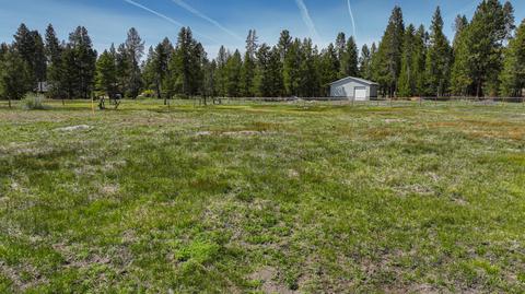 15516 Deer Ave, La Pine, OR 97739 photo 4
