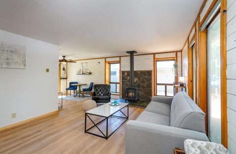 18159 Timber Ln, Sunriver, OR 97707 photo 6