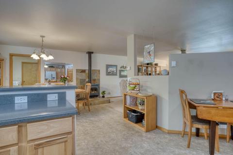 16575 Red Bear Ln, Bend, OR 97707 photo 9