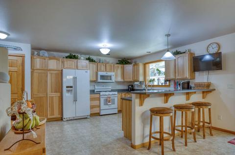 16575 Red Bear Ln, Bend, OR 97707 photo 7
