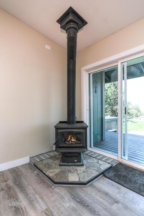 21020 NW Gift Rd, Bend, OR 97703 photo 23