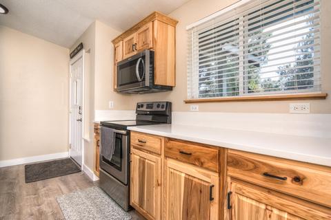 21020 NW Gift Rd, Bend, OR 97703 photo 18