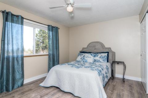 21020 NW Gift Rd, Bend, OR 97703 photo 30