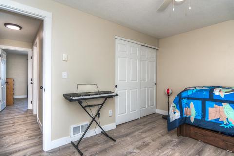 21020 NW Gift Rd, Bend, OR 97703 photo 28