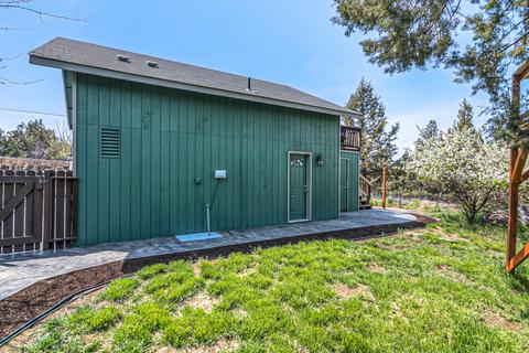 21020 NW Gift Rd, Bend, OR 97703 photo 37