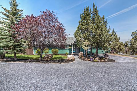 21020 NW Gift Rd, Bend, OR 97703 photo 2