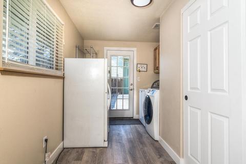 21020 NW Gift Rd, Bend, OR 97703 photo 32