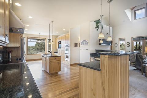 60850 Jennings Rd, Bend, OR 97702 photo 16