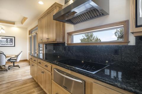60850 Jennings Rd, Bend, OR 97702 photo 13